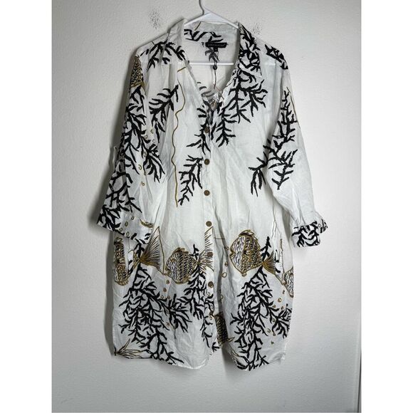 NWOT Club Z Collection Bohemian Beach Size 1X Shirt/Cover Up Color White Multi - Picture 1 of 16